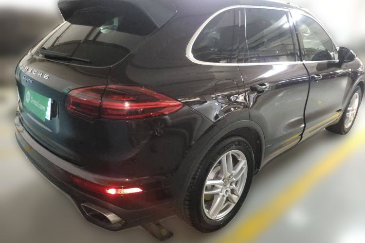 Used Porsche Cayenne 2016 Cayenne Platinum Edition 3.0T Rear Right 45 Deg