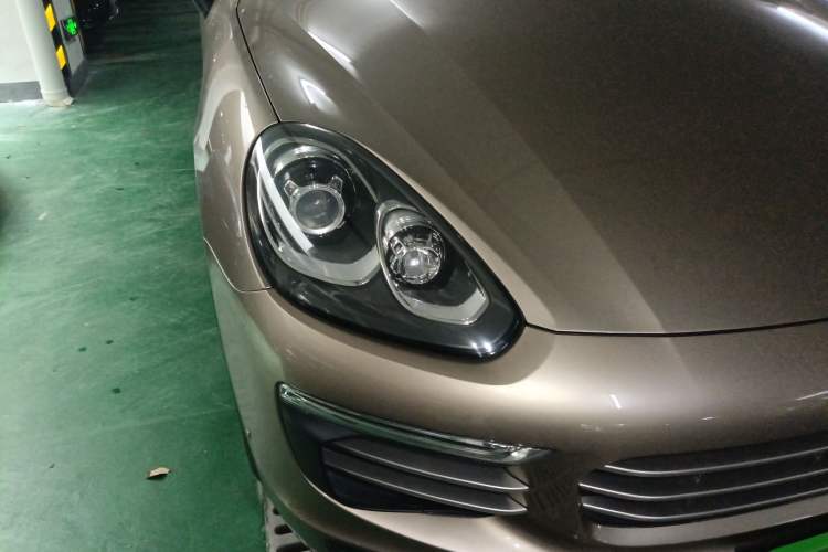 Used Porsche Cayenne 2016 Cayenne 3.0T Right Front Headlight