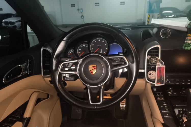 Used Porsche Cayenne 2016 Cayenne 3.0T Steering Wheel
