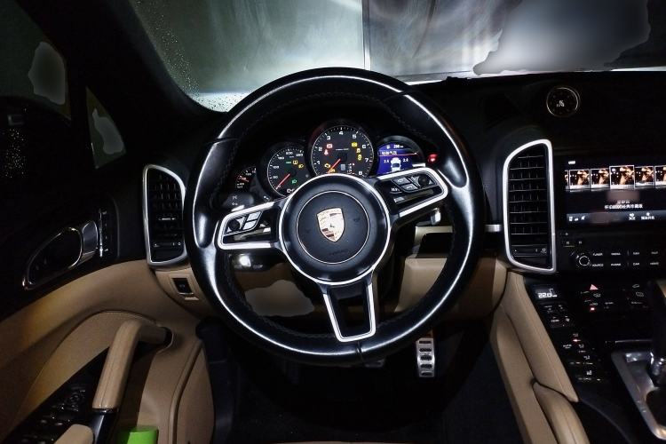 Used Porsche Cayenne 2016 Cayenne 3.0T Steering Wheel