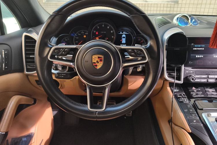 Used Porsche Cayenne 2016 Cayenne 3.0T Steering Wheel