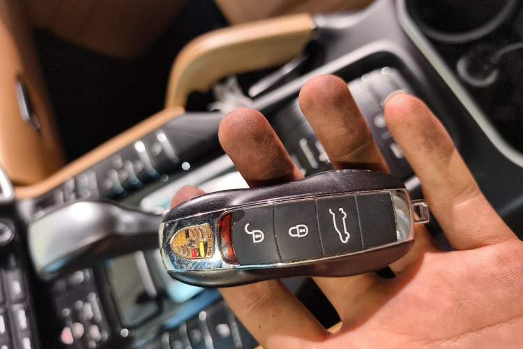 Used Porsche Cayenne 2016 Cayenne 3.0T Vehicle Key
