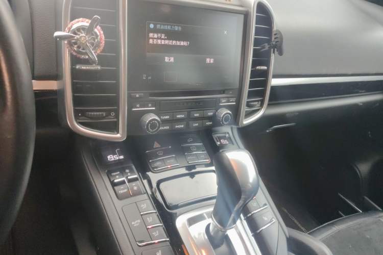 Used Porsche Cayenne 2016 Cayenne 3.0T Audio And AC Panel