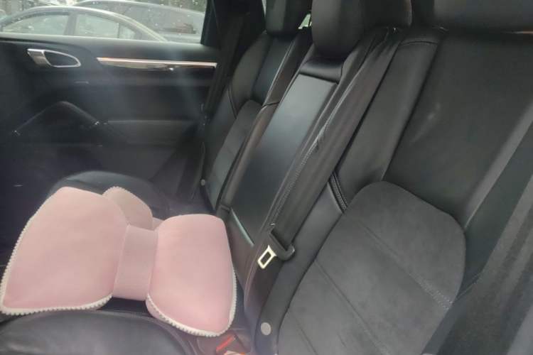 Used Porsche Cayenne 2016 Cayenne 3.0T Left Rear Seat