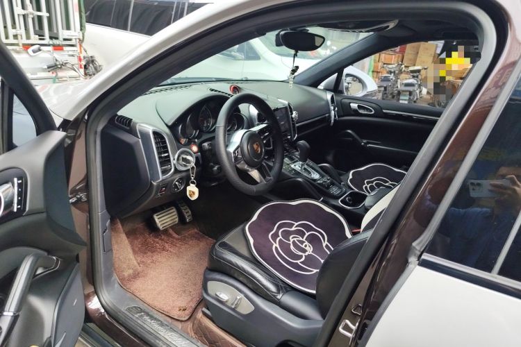Used Porsche Cayenne 2016 Cayenne Platinum Edition 3.0T Driver Seat