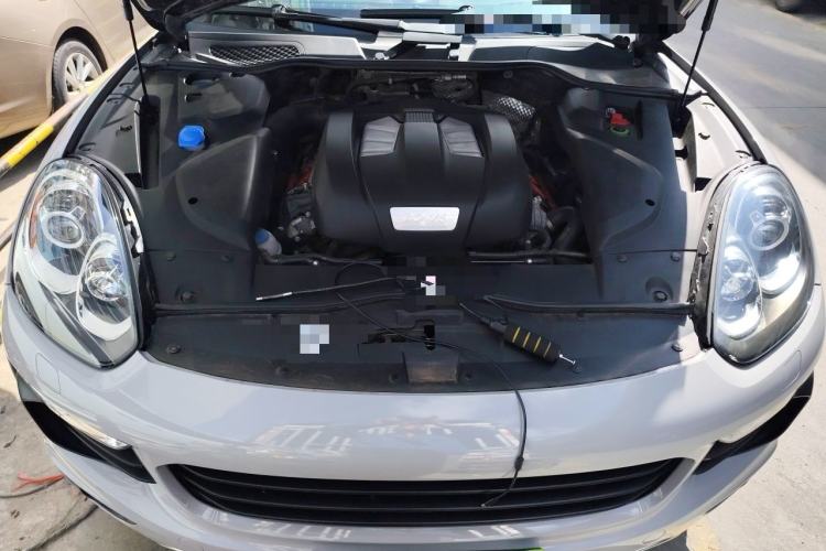 Used Porsche Cayenne 2016 Cayenne Platinum Edition 3.0T Engine Bay