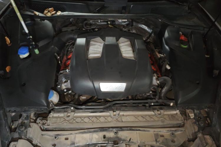Used Porsche Cayenne 2016 Cayenne 3.0T Engine Bay