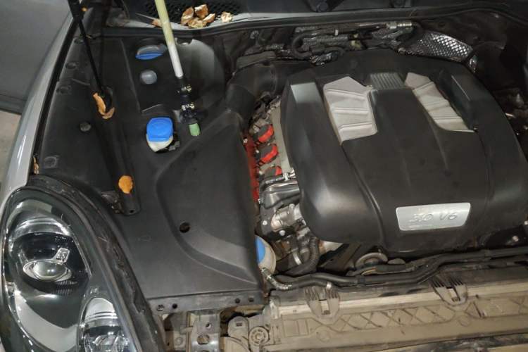 Used Porsche Cayenne 2016 Cayenne 3.0T Engine Bay Right