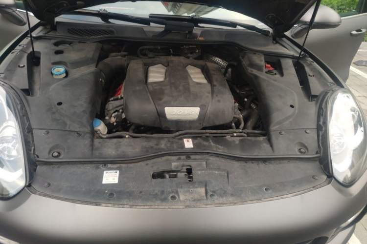 Used Porsche Cayenne 2016 Cayenne Platinum Edition 3.0T Engine Bay