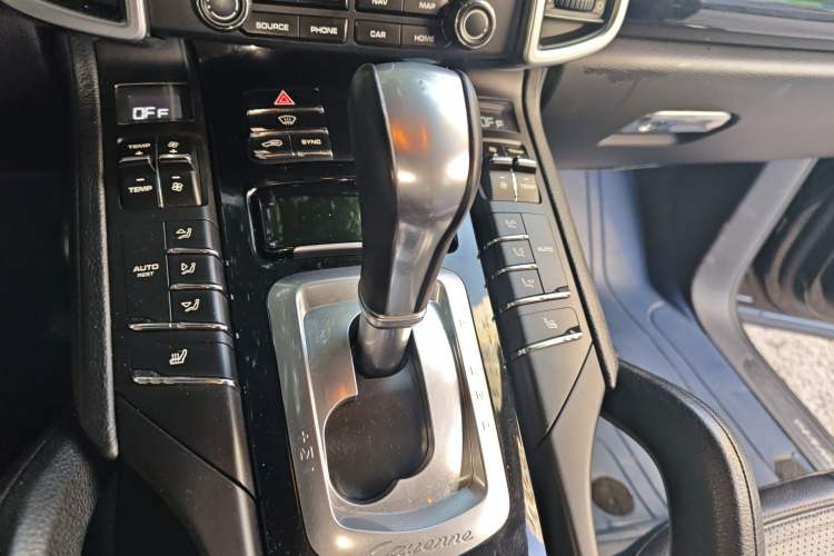 Used Porsche Cayenne 2016 Cayenne 3.0T Gear Lever