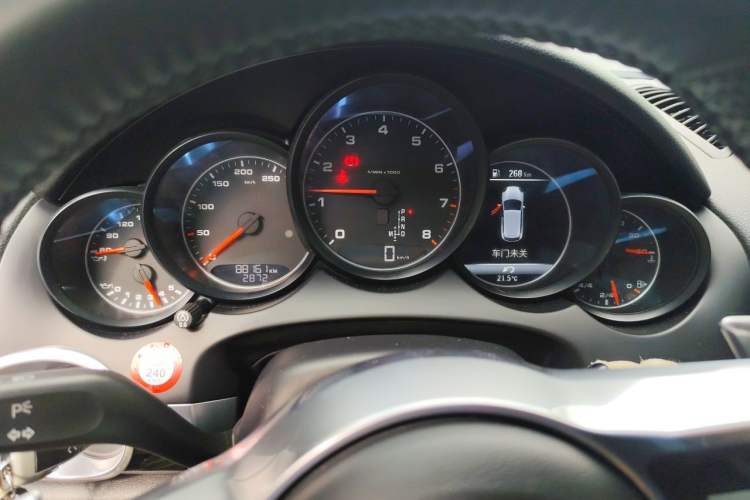 Used Porsche Cayenne 2016 Cayenne Platinum Edition 3.0T Instrument Cluster