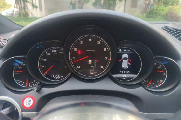 Used Porsche Cayenne 2016 Cayenne Platinum Edition 3.0T Instrument Cluster