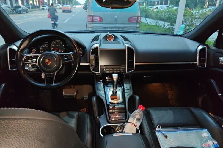 Used Porsche Cayenne 2016 Cayenne 3.0T Interior 2