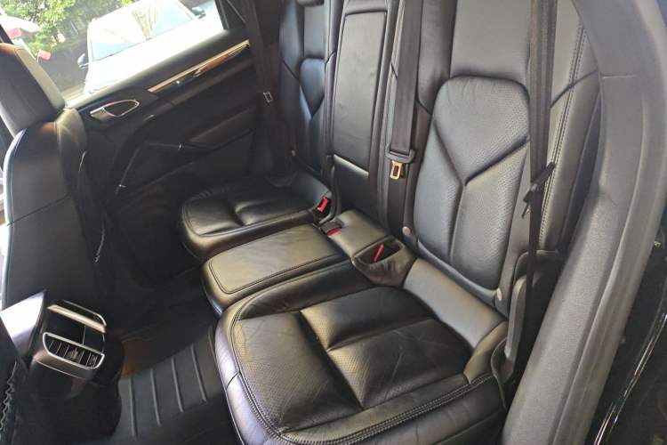 Used Porsche Cayenne 2016 Cayenne 3.0T Left Rear Seat