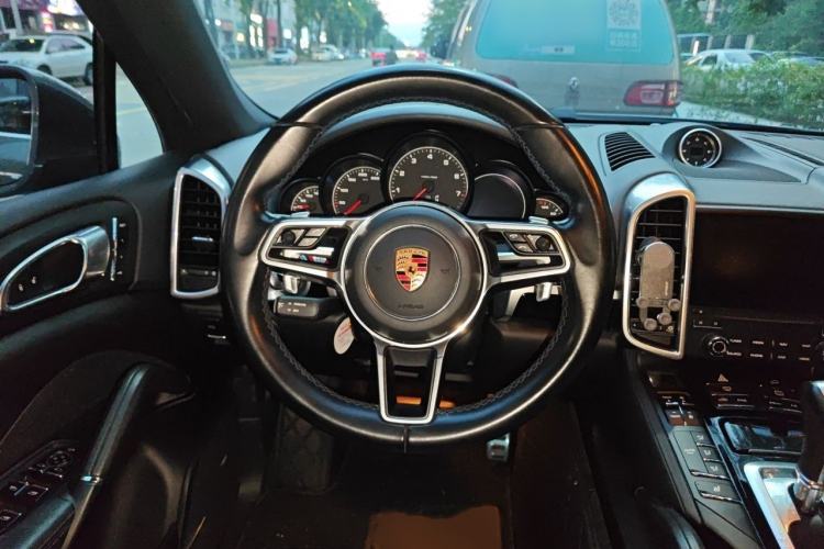 Used Porsche Cayenne 2016 Cayenne 3.0T Steering Wheel