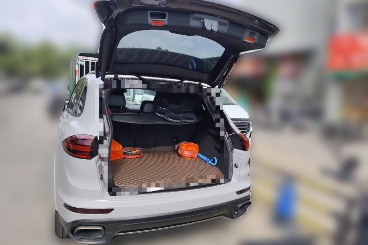 Used Porsche Cayenne 2016 Cayenne Platinum Edition 3.0T Trunk
