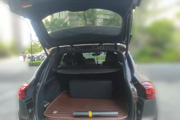 Used Porsche Cayenne 2016 Cayenne Platinum Edition 3.0T Trunk