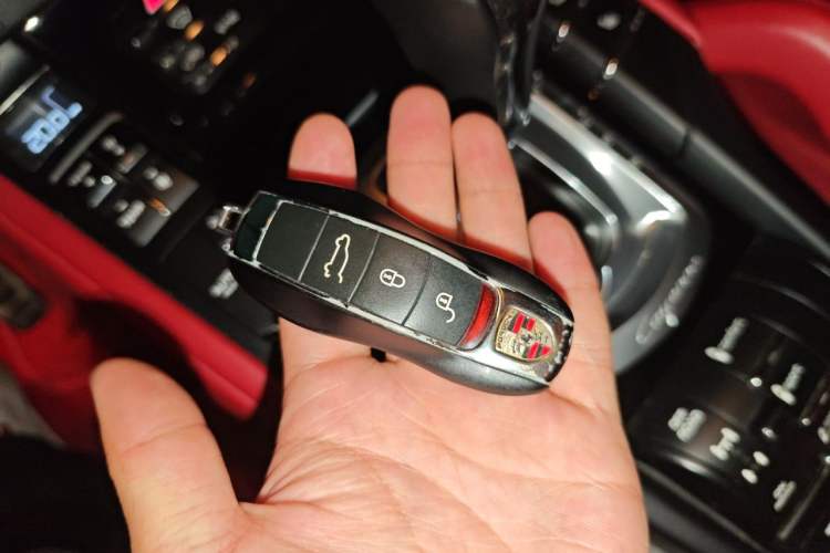 Used Porsche Cayenne 2016 Cayenne 3.0T Vehicle Key