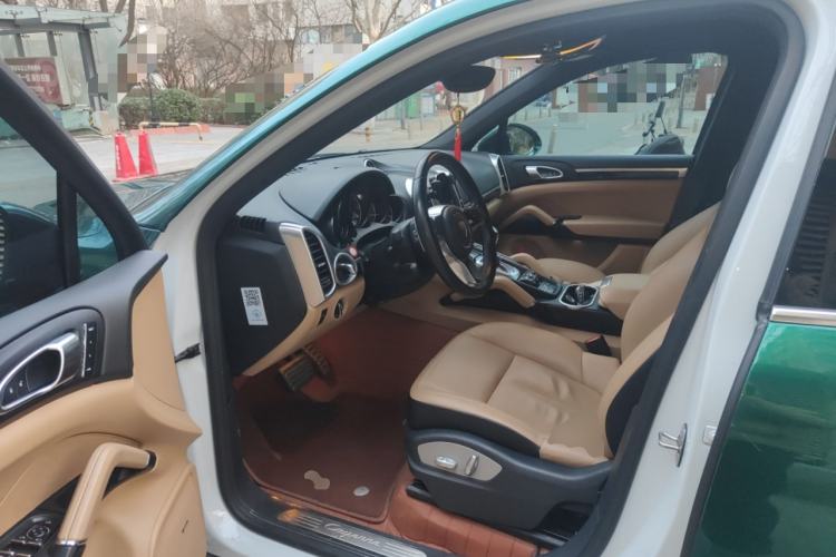 Used Porsche Cayenne 2016 Cayenne Platinum Edition 3.0T Driver Seat