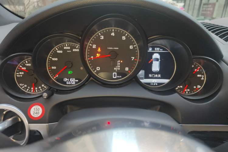 Used Porsche Cayenne 2016 Cayenne Platinum Edition 3.0T Instrument Cluster