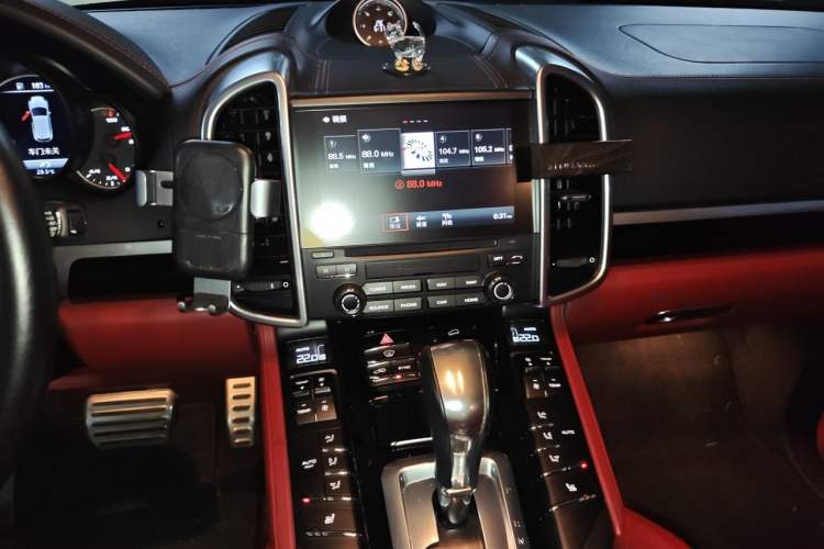 Used Porsche Cayenne 2016 Cayenne 3.0T Audio And AC Panel