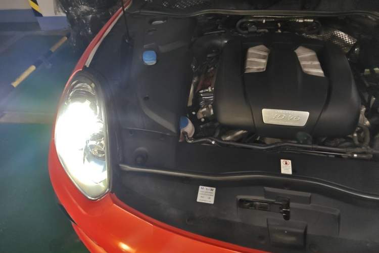 Used Porsche Cayenne 2016 Cayenne 3.0T Engine Bay Right