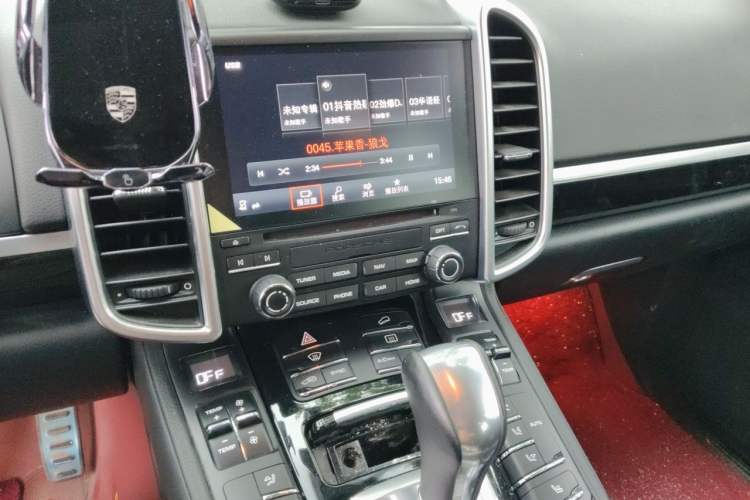 Used Porsche Cayenne 2016 Cayenne 3.0T Audio And AC Panel