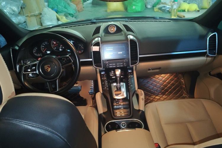 Used Porsche Cayenne 2016 Cayenne 3.0T Center Console