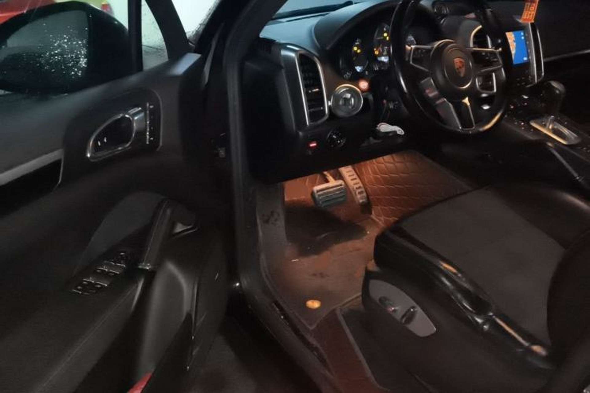 Used Porsche Cayenne 2016 Cayenne Platinum Edition 3.0T Driver Seat
