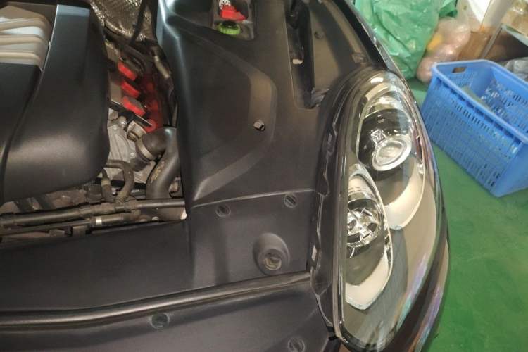 Used Porsche Cayenne 2016 Cayenne 3.0T Engine Bay Left
