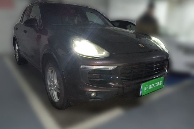 Used Porsche Cayenne 2016 Cayenne Platinum Edition 3.0T Front Right 45 Deg