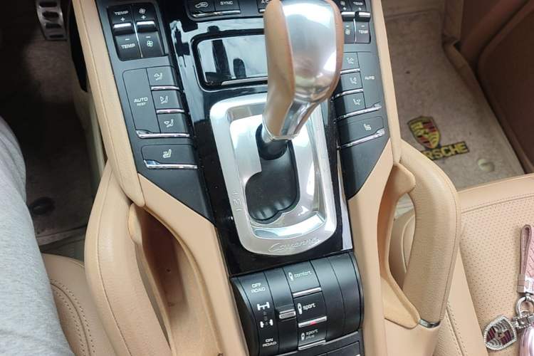 Used Porsche Cayenne 2016 Cayenne 3.0T Gear Lever