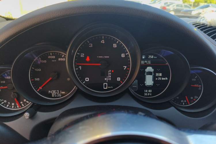 Used Porsche Cayenne 2016 Cayenne 3.0T Instrument Cluster