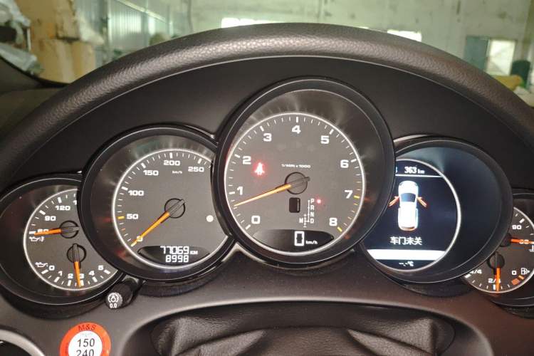 Used Porsche Cayenne 2016 Cayenne 3.0T Instrument Cluster