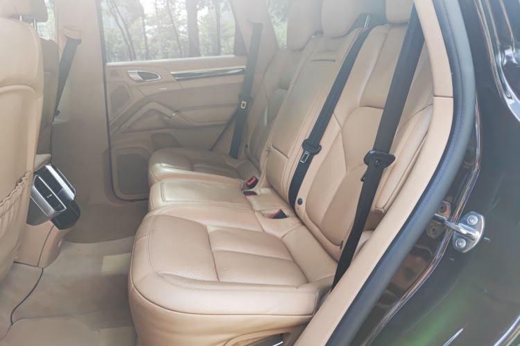 Used Porsche Cayenne 2016 Cayenne 3.0T Left Rear Seat
