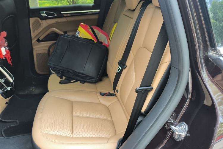 Used Porsche Cayenne 2016 Cayenne 3.0T Left Rear Seat