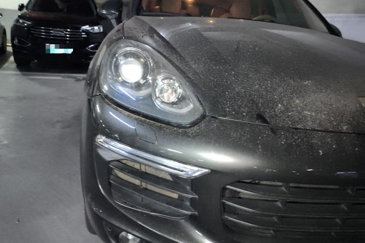Used Porsche Cayenne 2016 Cayenne Platinum Edition 3.0T Right Front Headlight