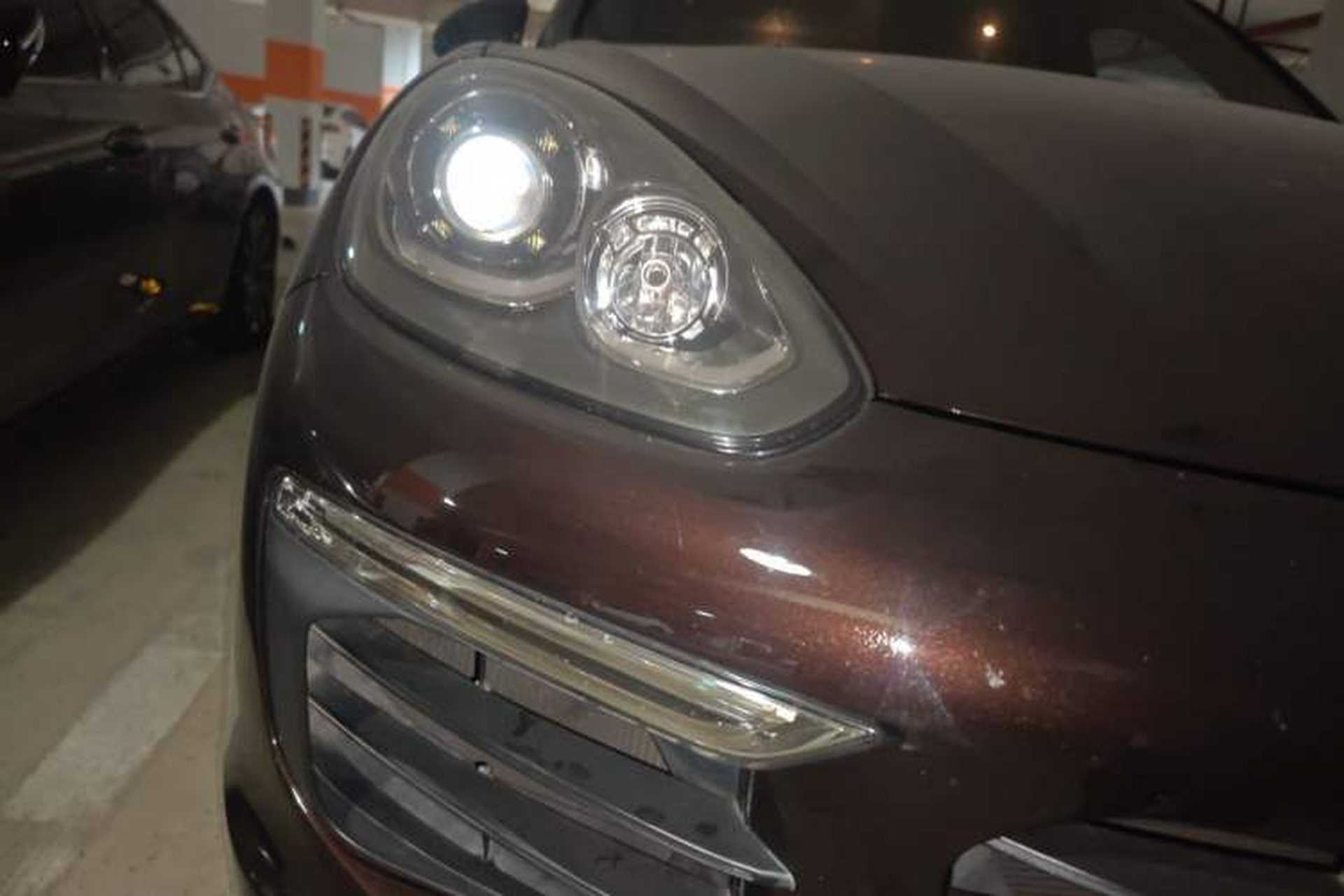 Used Porsche Cayenne 2016 Cayenne 3.0T Right Front Headlight