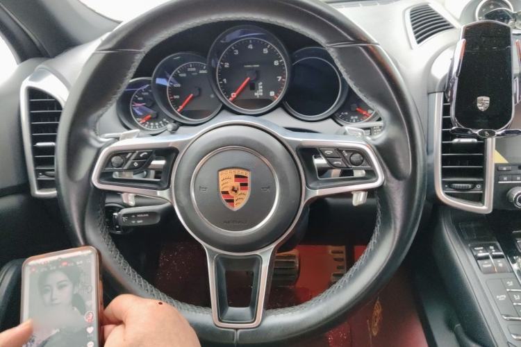 Used Porsche Cayenne 2016 Cayenne 3.0T Steering Wheel