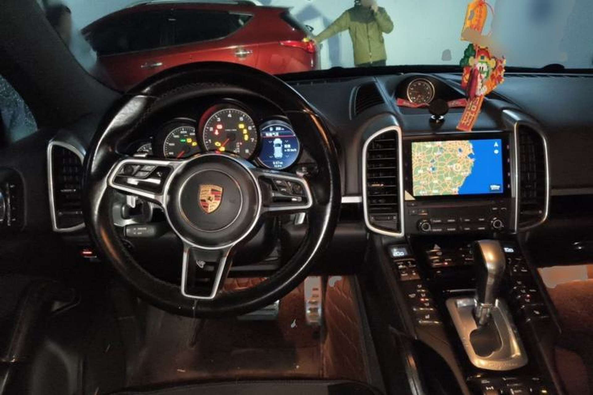 Used Porsche Cayenne 2016 Cayenne Platinum Edition 3.0T Steering Wheel