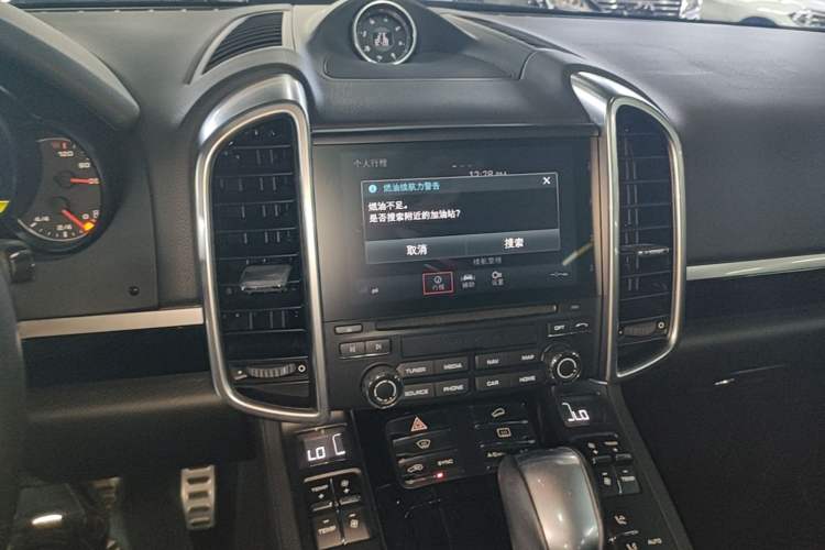 Used Porsche Cayenne 2016 Cayenne Platinum Edition 3.0T Audio And AC Panel