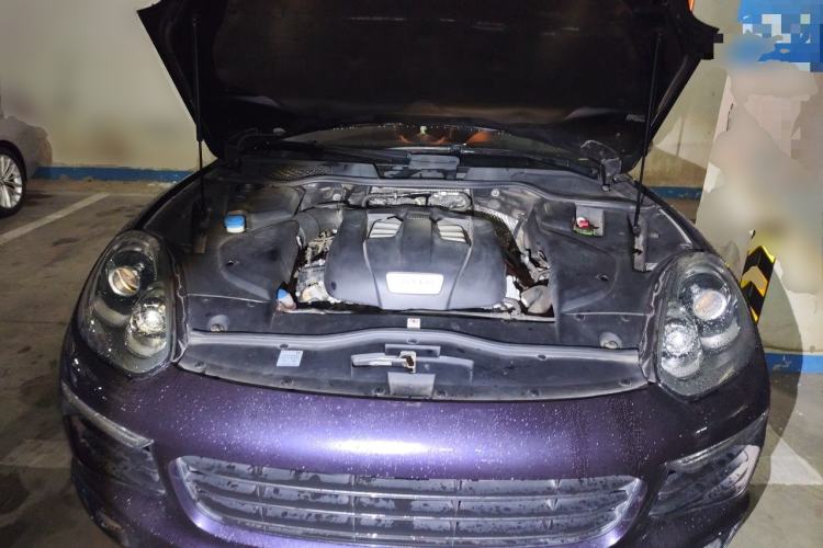 Used Porsche Cayenne 2016 Cayenne 3.0T Engine Bay