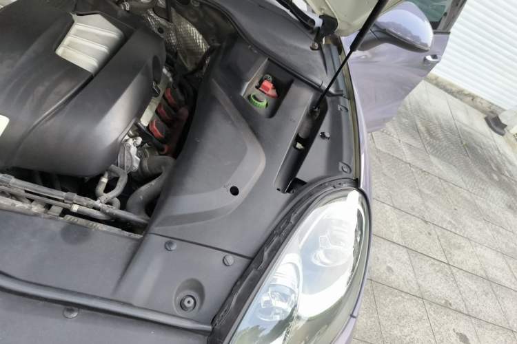 Used Porsche Cayenne 2016 Cayenne 3.0T Engine Bay Left