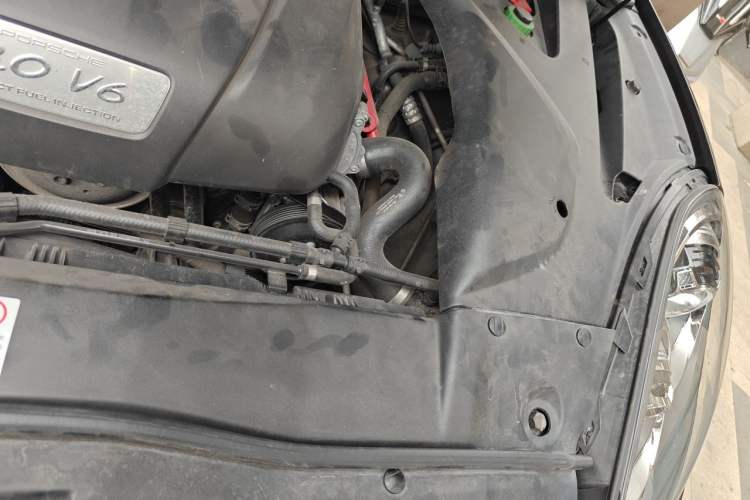 Used Porsche Cayenne 2016 Cayenne 3.0T Engine Bay Left