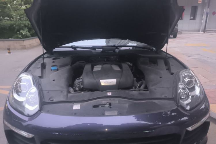 Used Porsche Cayenne 2016 Cayenne Platinum Edition 3.0T Engine Bay