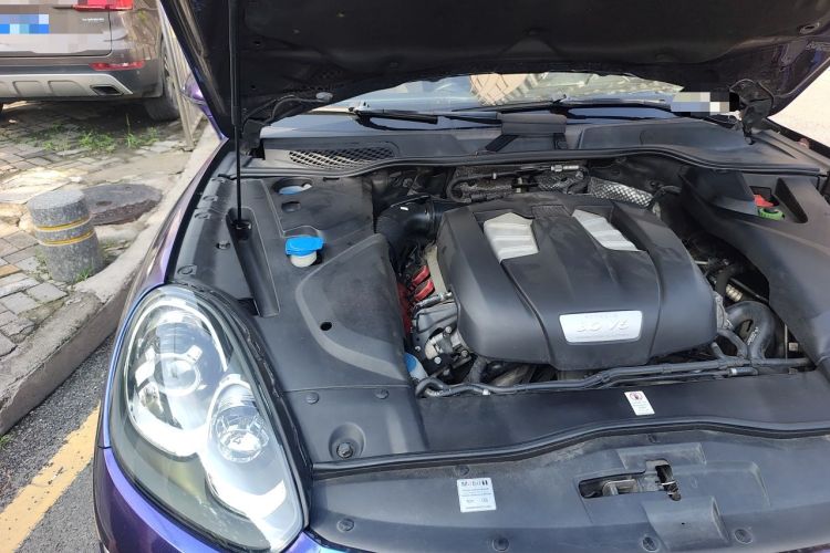 Used Porsche Cayenne 2016 Cayenne 3.0T Engine Bay Right