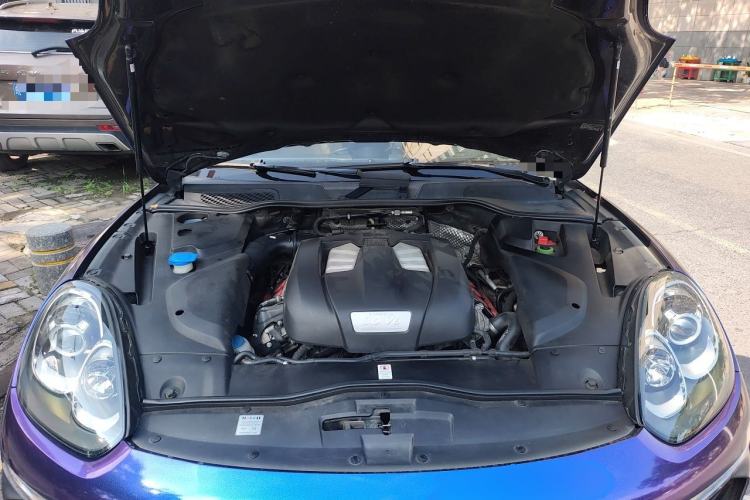 Used Porsche Cayenne 2016 Cayenne 3.0T Engine Bay