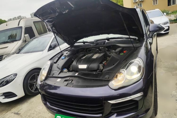 Used Porsche Cayenne 2016 Cayenne 3.0T Engine Bay