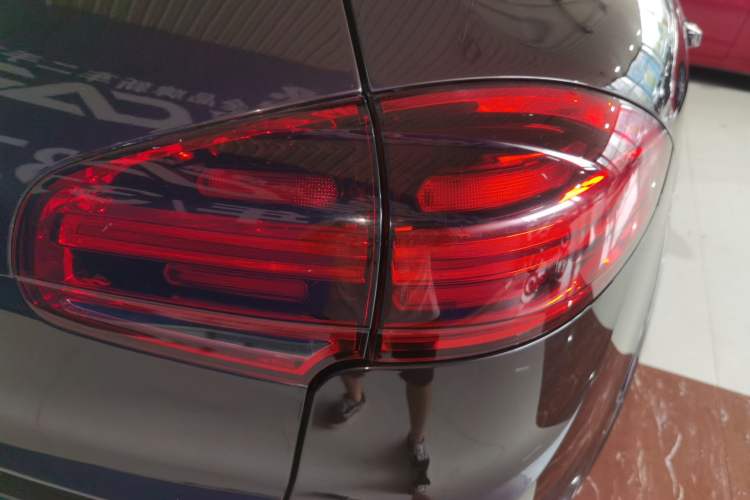 Used Porsche Cayenne 2016 Cayenne Platinum Edition 3.0T Exterior 6