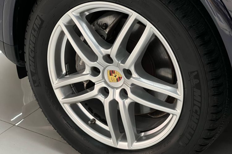 Used Porsche Cayenne 2016 Cayenne Platinum Edition 3.0T Exterior 7